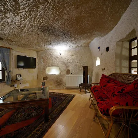 Lalezar Cave