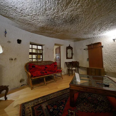 Otel Lalezar Cave