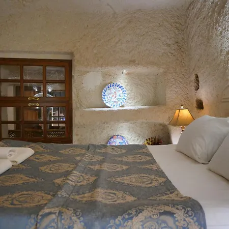 Otel Lalezar Cave