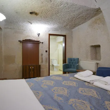 Lalezar Cave 3*