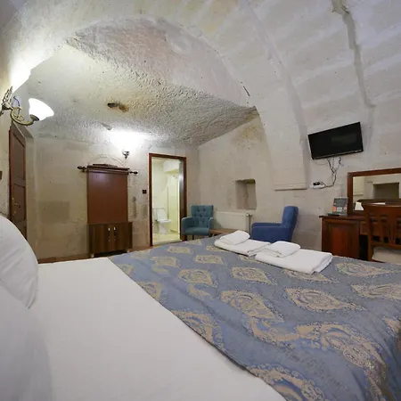 Lalezar Cave 3*