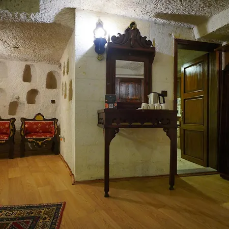 Asteria Cave מלון
