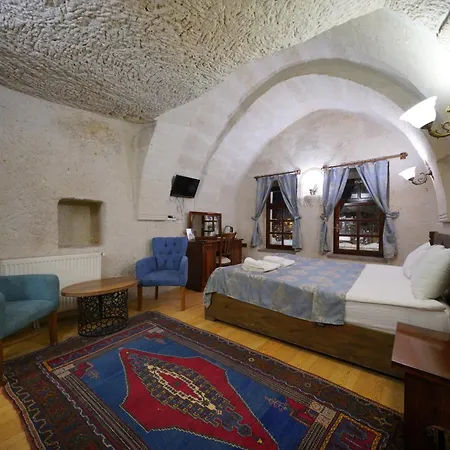 Lalezar Cave