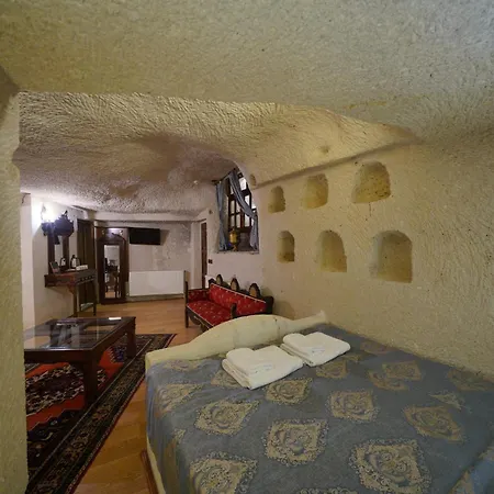 Asteria Cave מלון