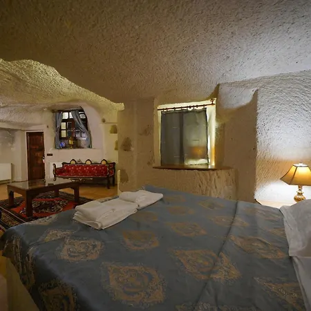Lalezar Cave 3*