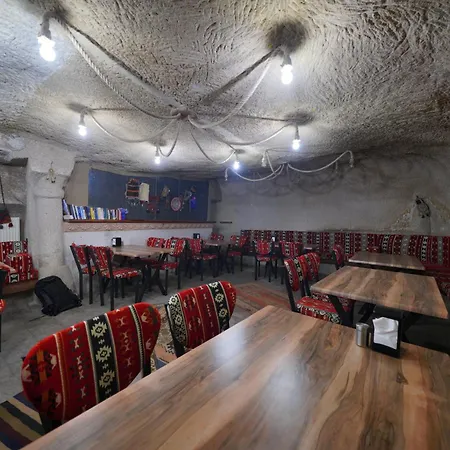 Lalezar Cave Otel 3*