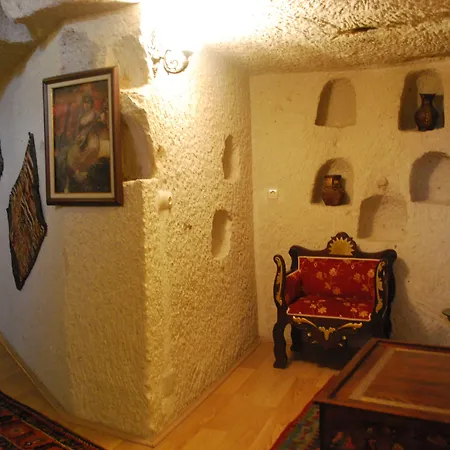 Asteria Cave גורמה
