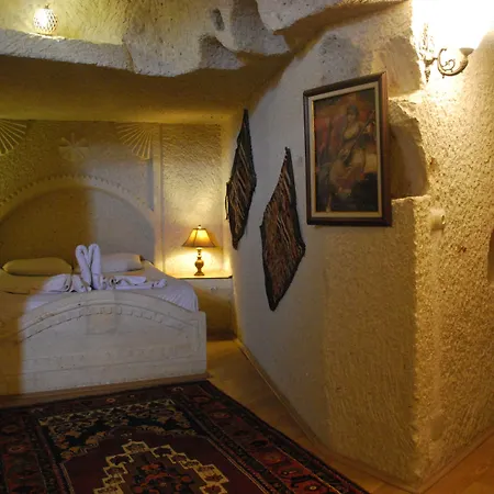 Asteria Cave מלון גורמה